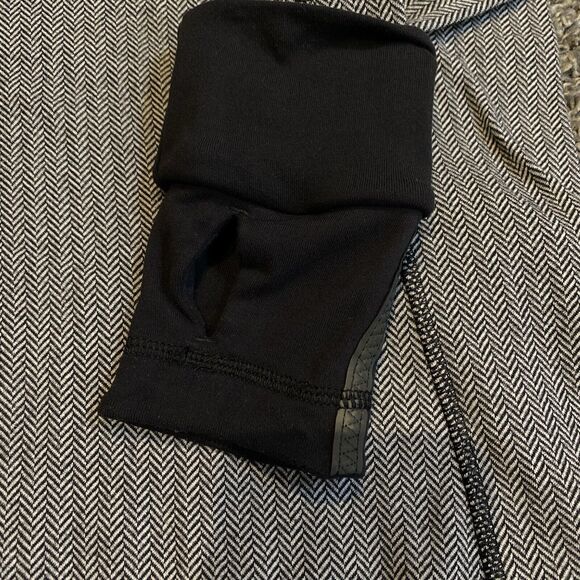 Lululemon Think Fast Hoodie Sweatshirt Top Women’s Size 6 Herringbone Gray Black - Picture 6 of 11